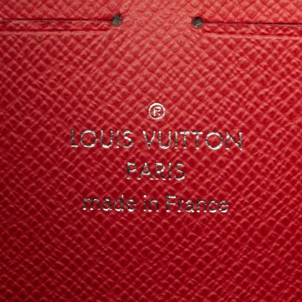 Louis Vuitton Taiga Pochette Voyage